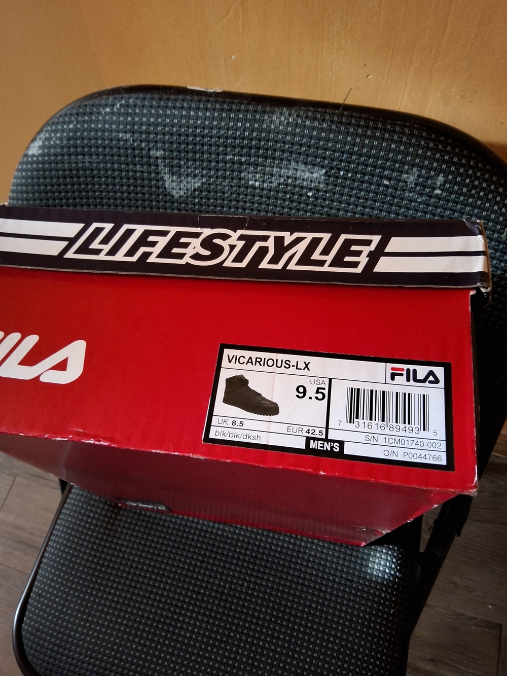Fila Vicarious-LX Shoe Box in Red and Black
